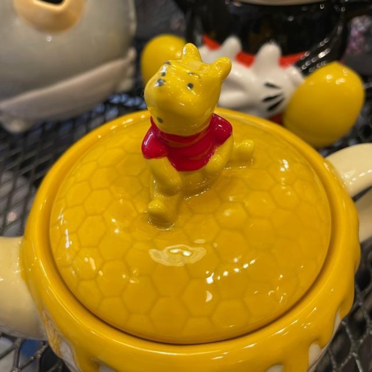 ディズニー ティーポット くまのプーさん はちの巣ケーキ / くまのプーさん　Disney　キャラクター　磁器　ポット