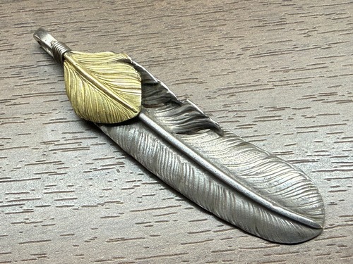 良品　上金特大フェザー左old彫りの濃い個体10.97g