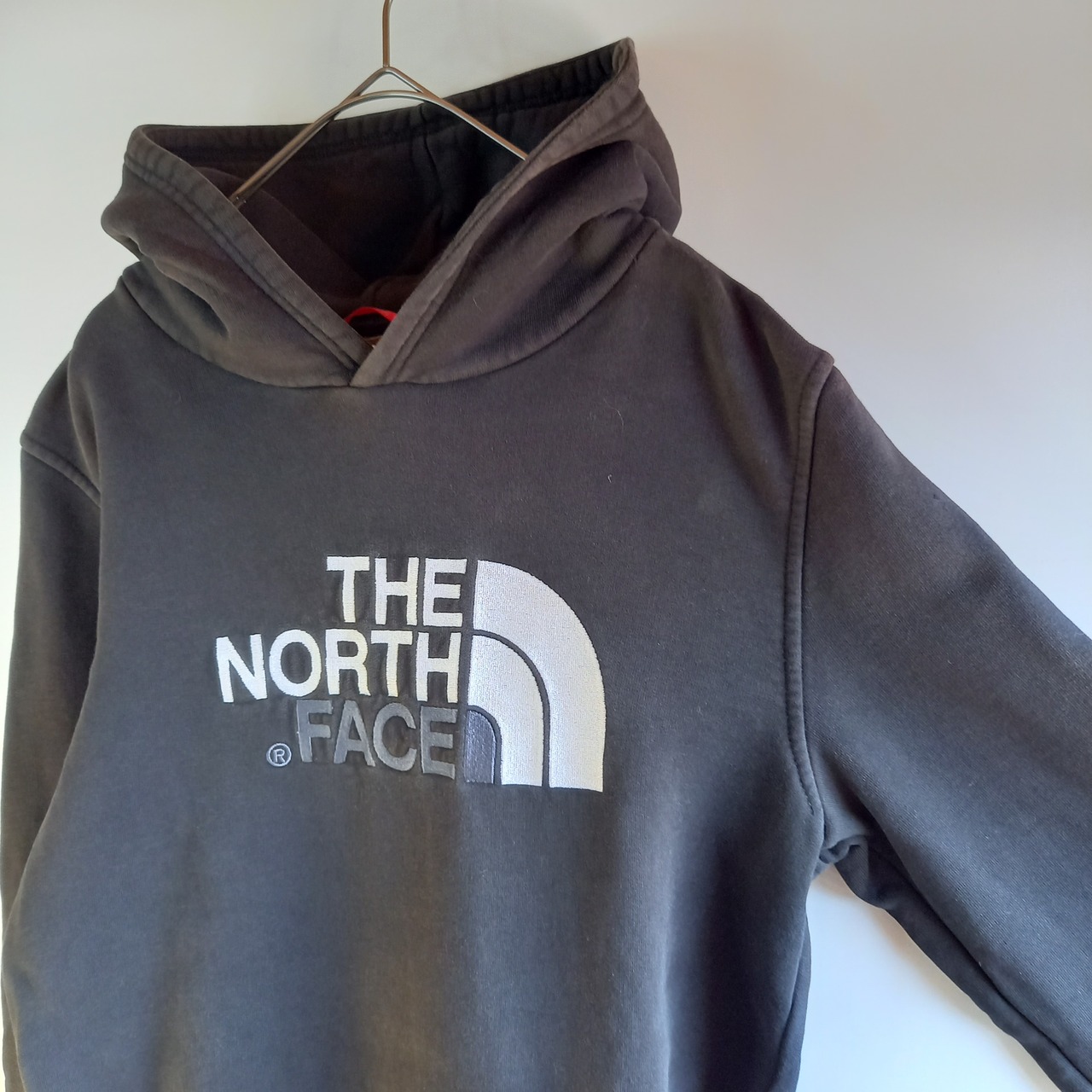 ノースフェイス　プルオーバー　スウェット　フーディー　ビッグロゴ　刺繍　黒　XL