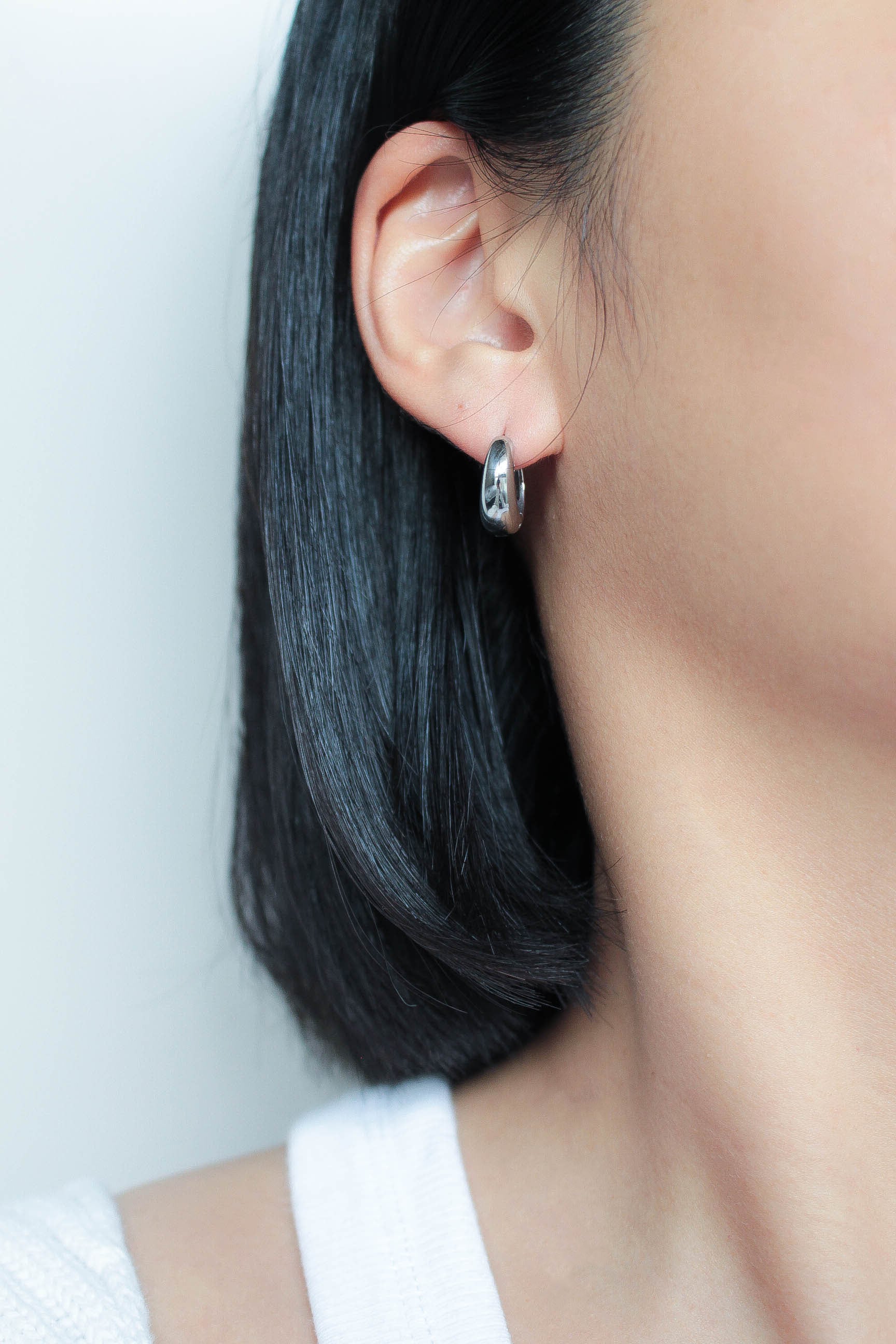 Mid Drop Hoop Pierce | ebine(エビネ)|金属アレルギー対応アクセサリー