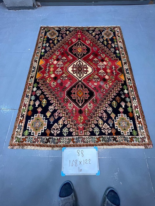 絨毯クエスト72【No.88】 ※現在、こちらの商品はイランに置いてあります。ご希望の方は先ずは在庫のご確認をお願いします。