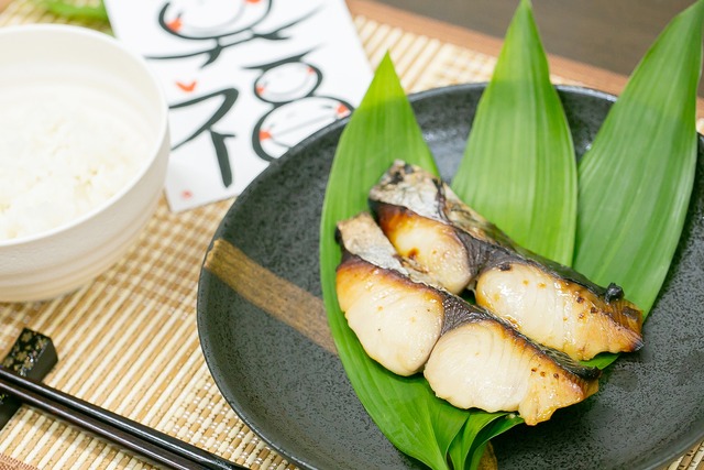 市場特製　御進物用さわらの味噌漬け（木箱）