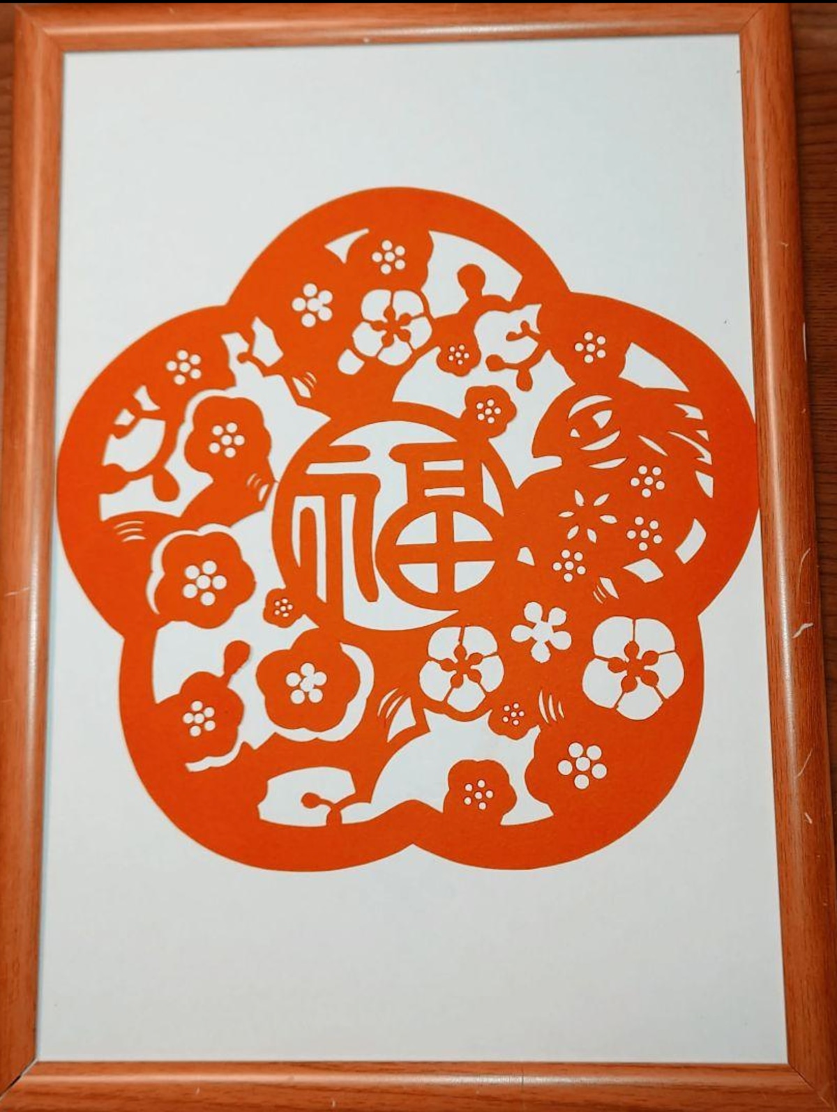 円形の水墨画 赤い花 円形の水墨画 赤い花(彩墨画「紅葉」 福田勝司筆 | 水墨画・達