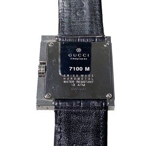 GUCCI black dial quartz watch “7100 M”