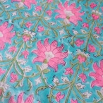 ブロックプリント生地【50cm単位】インド綿 片耳ボーダー付き 花柄B エメラルドグリーン×蛍光ピンク #19537-GR3【再入荷】