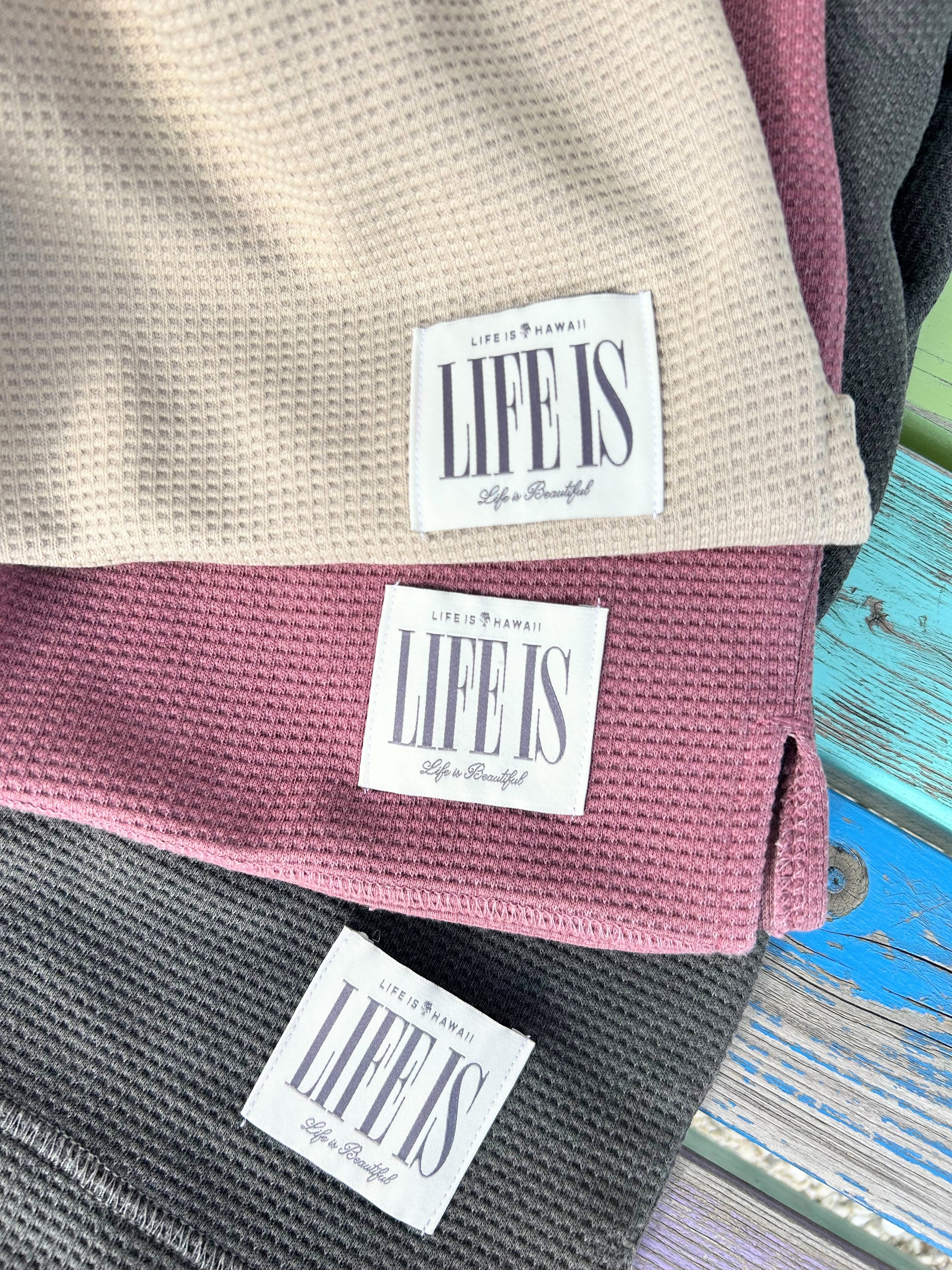 LIFE isオリジナルワッフルロンT ￥6990(7689)