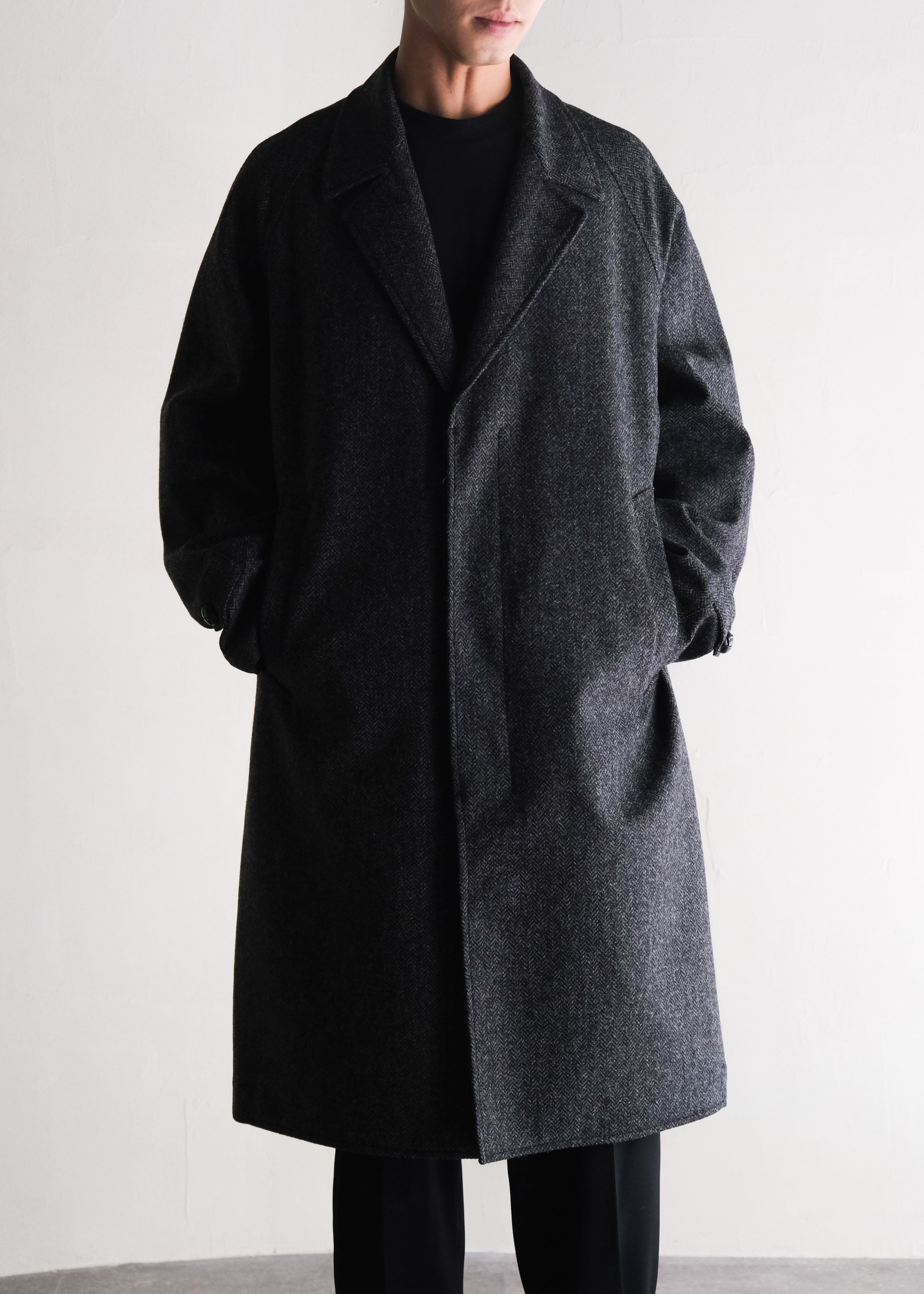 KAYLE KNIT と AKIRANAKA coat 2点おまとめ PHENIX by TKMT TYPE P-002A wool tweed balmacaan coat / Black | CETTEN