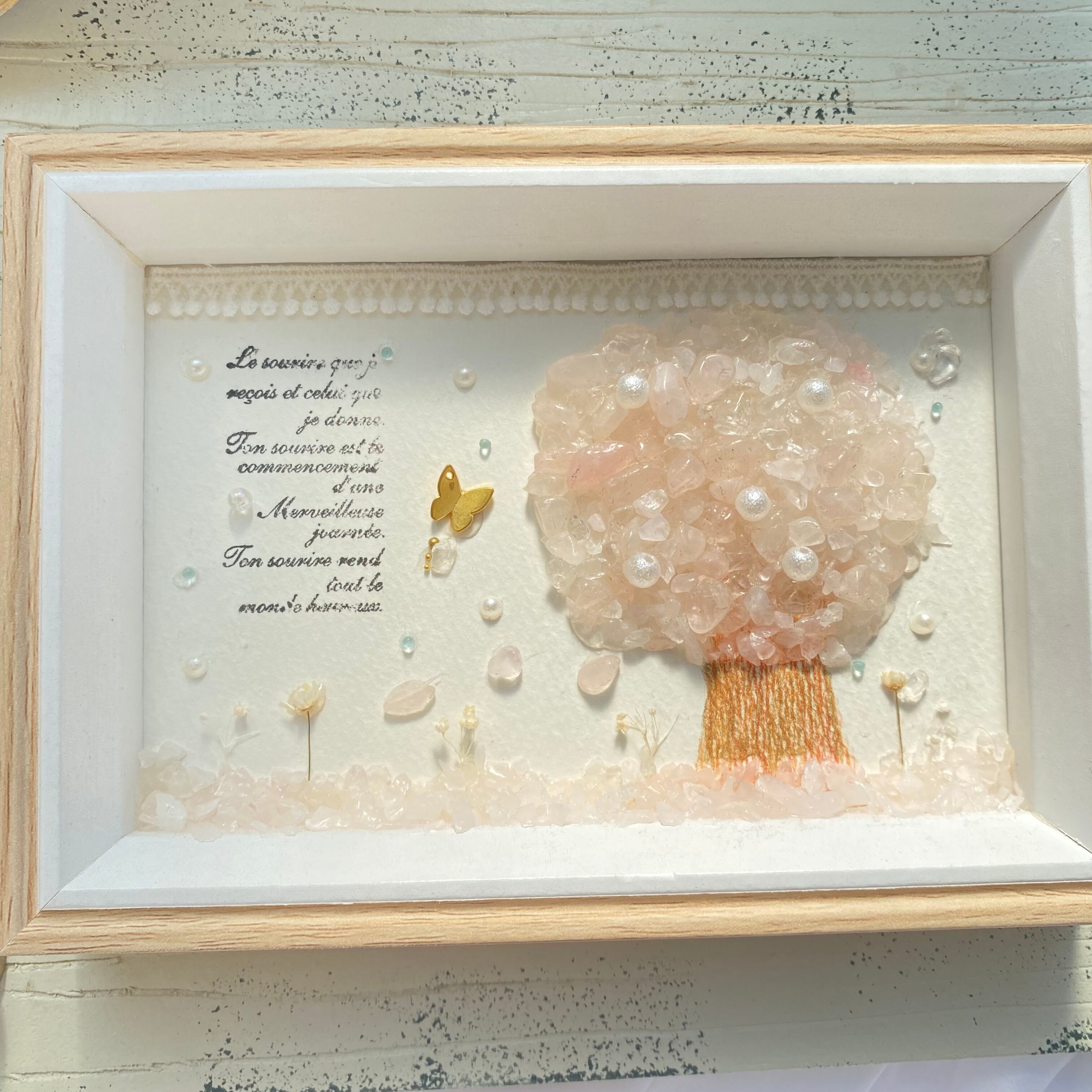 "癒しのローズクォーツの桜の木。"