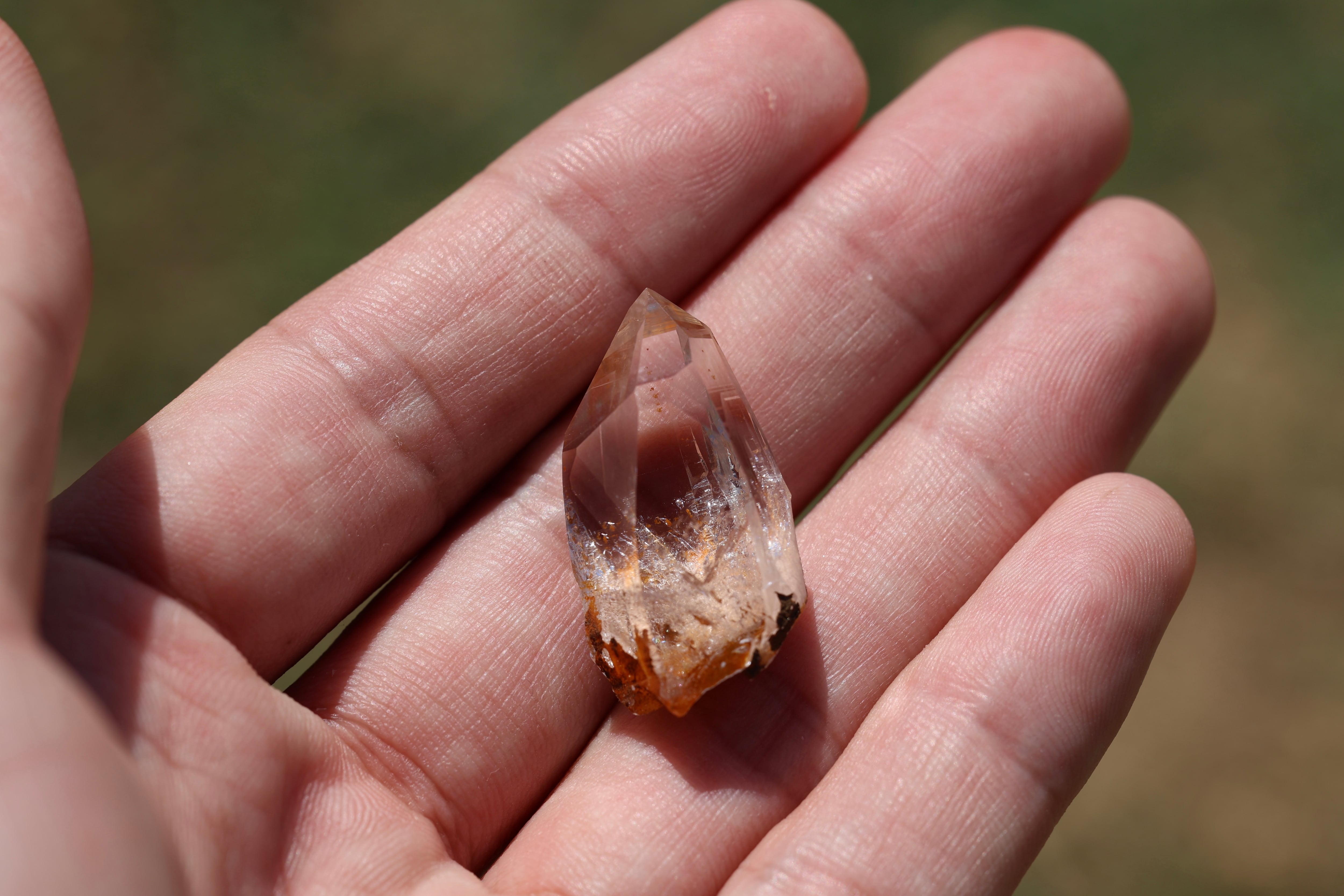 ヒマラヤ水晶 ガネーシュヒマール産 | 石垣島の夜光貝とヒマラヤ水晶