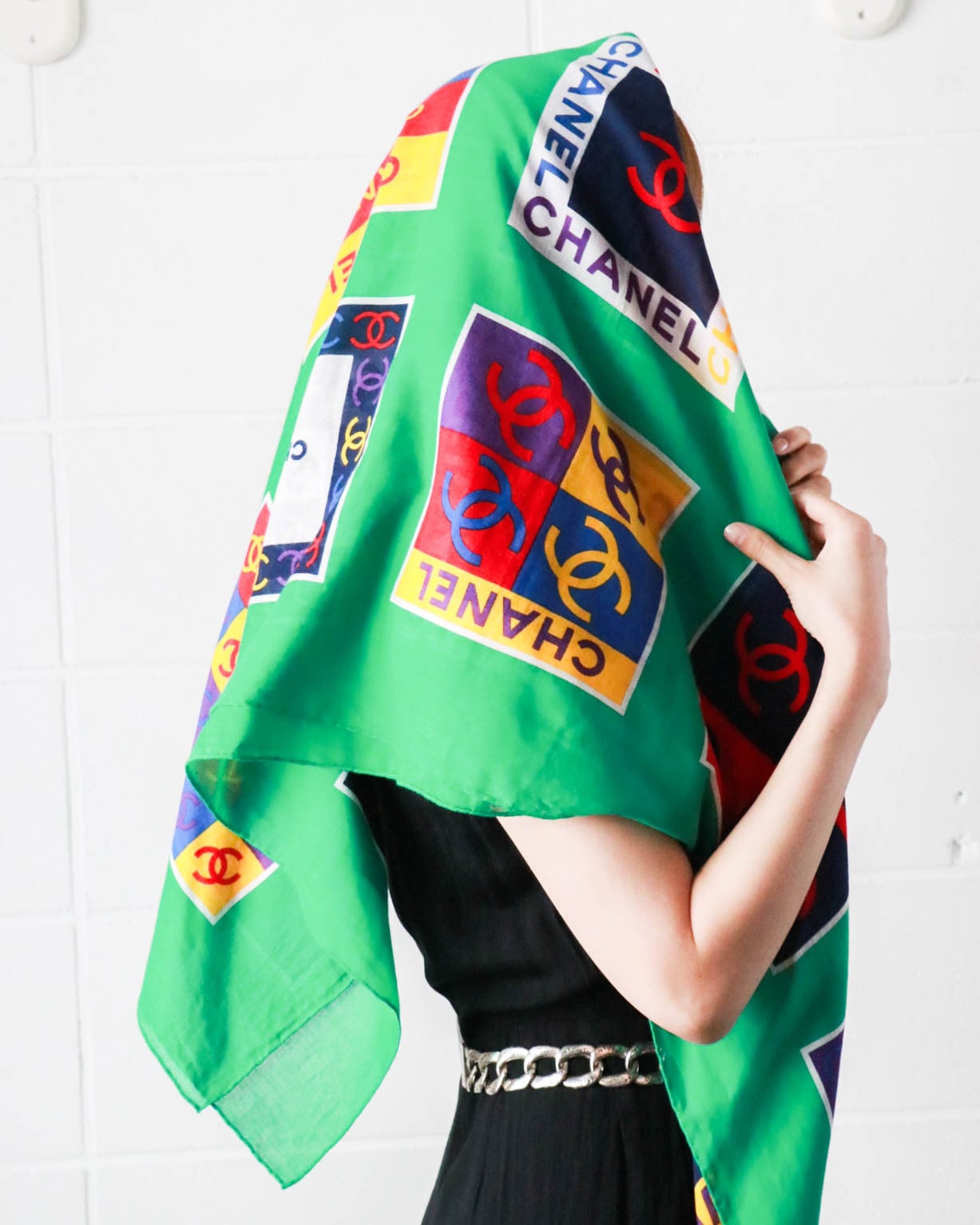 オンラインストア店舗 美品❤︎YSL イヴサンローラン V襟 ロゴ釦