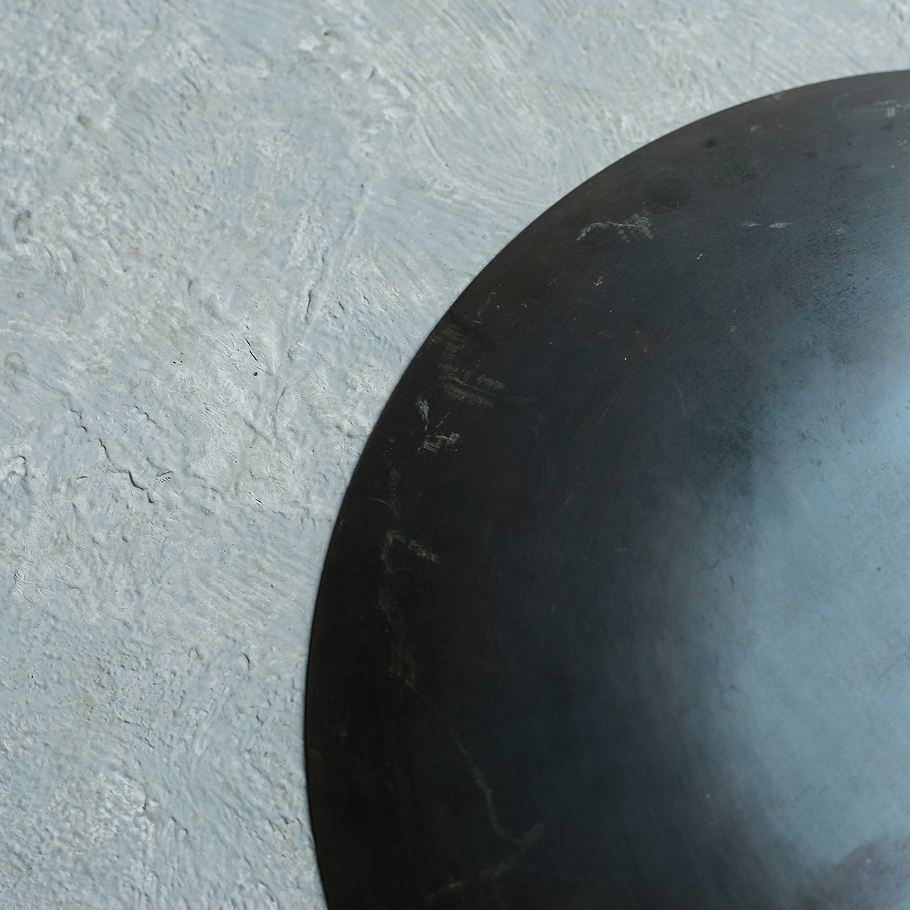 チリから届いた、優雅なボートが美しい銅のプレート