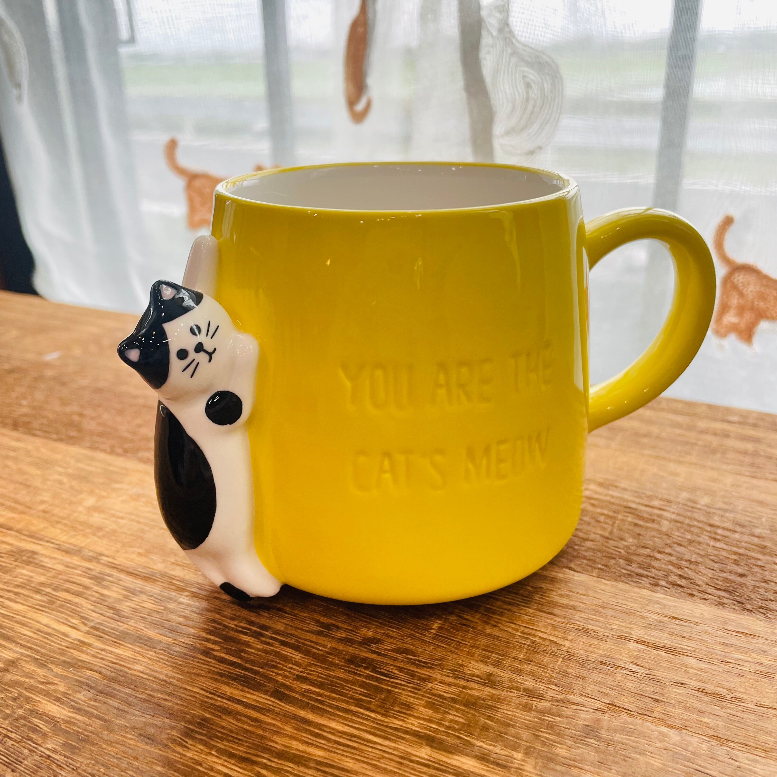 マグカップ｜つめとぎ猫　猫 猫グッズ 猫柄 ねこモチーフ かわいい プレゼント 贈り物 ギフト お家時間 おうちカフェ ハチワレ猫 トラ猫 白黒猫