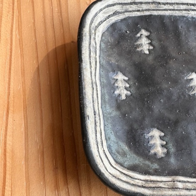 宇田令奈　085四角皿