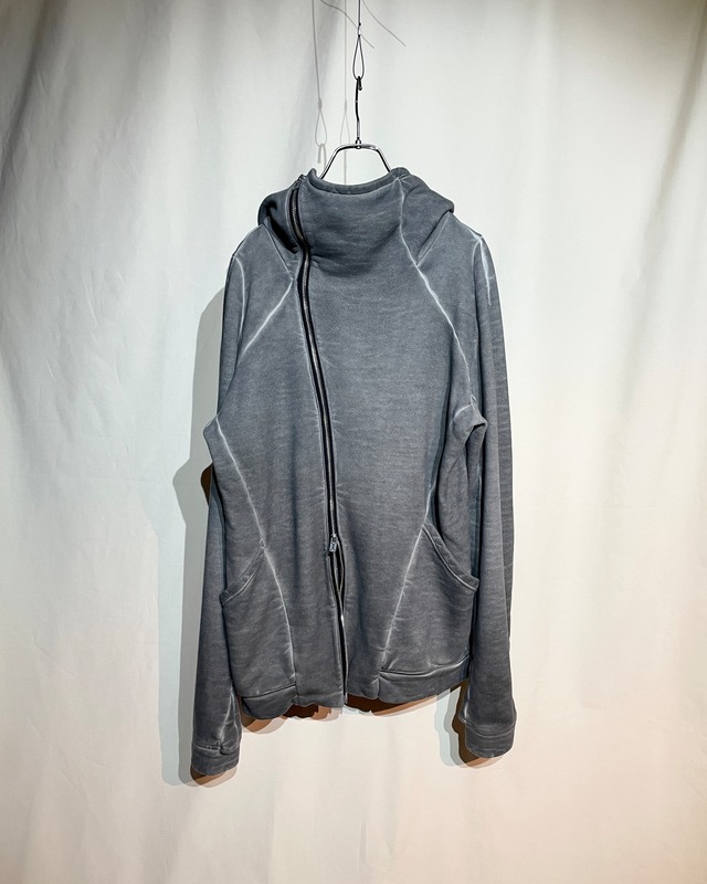 S/S2018 SADDAM TEISSY - Thumb-hall Garment-dyed Asymmetric Zip Hoodie