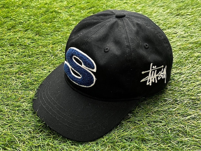 STUSSY CHENILLE S STRAPBACK BLACK 56184