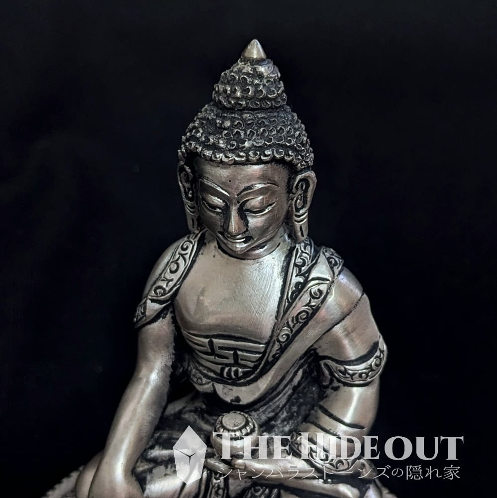 仏師彫刻純銀製仏像001 純銀製釈迦牟尼像 静寂の釈迦如来～流麗なる愛