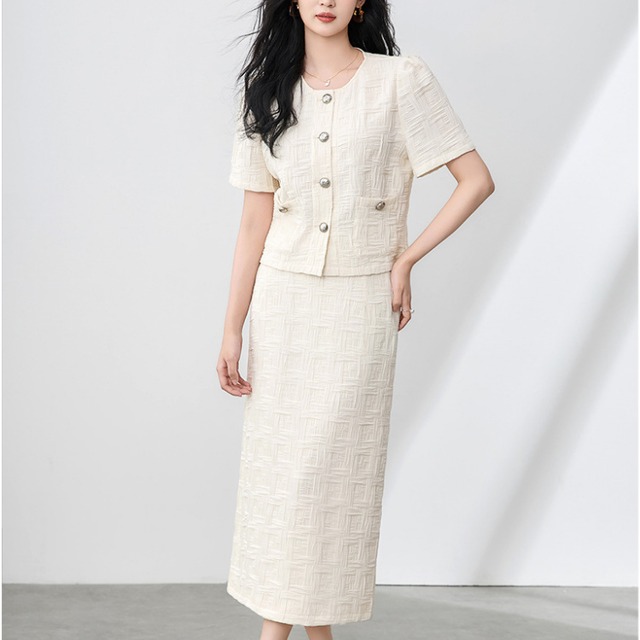 Two-Piece Set: Short Sleeve Top and Long Skirt 2603034