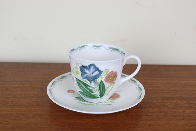 スージークーパー　ブルージェンシャン　青いりんどう　カップ＆ソーサー　デュオ　blue gentian　イギリス　ヴィンテージ　食器　Susie Cooper　に2553