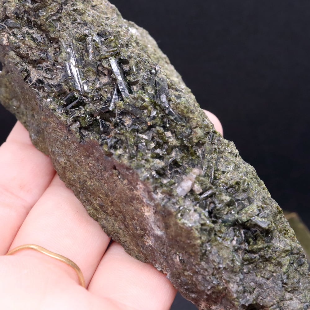 SALE※ 自主採掘！ エピドート 緑簾石 173,5g EPD022 原石 鉱物 天然石