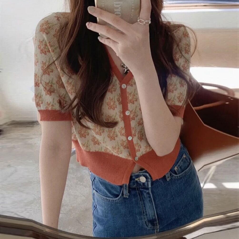スタンダードVネックショートニットカーディガンジャケット 薄手サマースタイルフローラルトップス レトロ 大人ガーリー スウィート キュート カジュアル 夏物 花柄 モンロー73247041977
