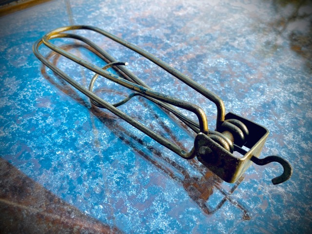 『鉄のトラベルハンガー』