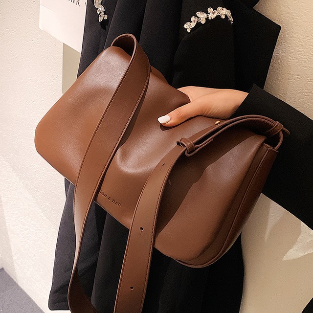 オータムウィンターレザースタンダード レトロ 秋物 冬物 スクウェア メッセンジャーバッグ Tiancai_Wing_Bag48375998898