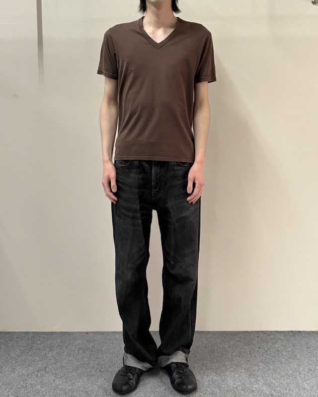 【GUCCI】v-neck t-shirt