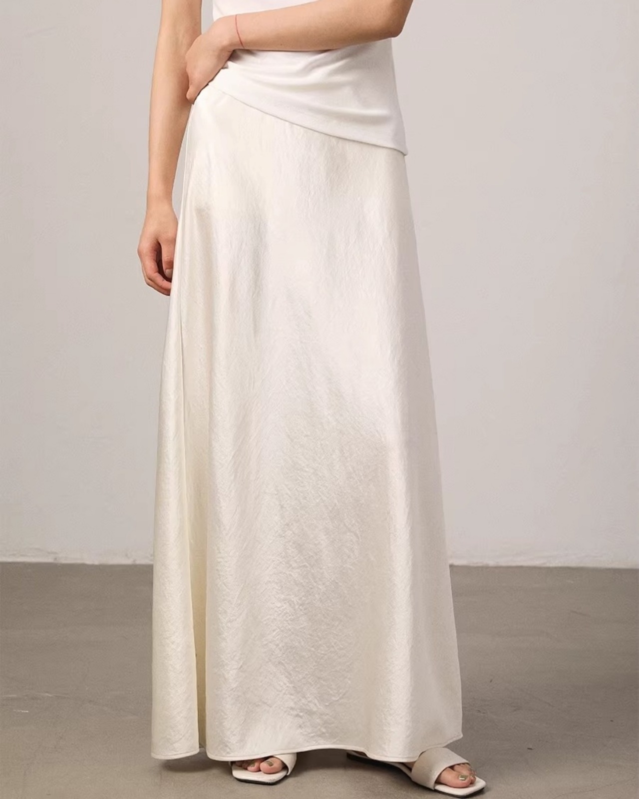 Shiny a-line maxi Skirt L0082