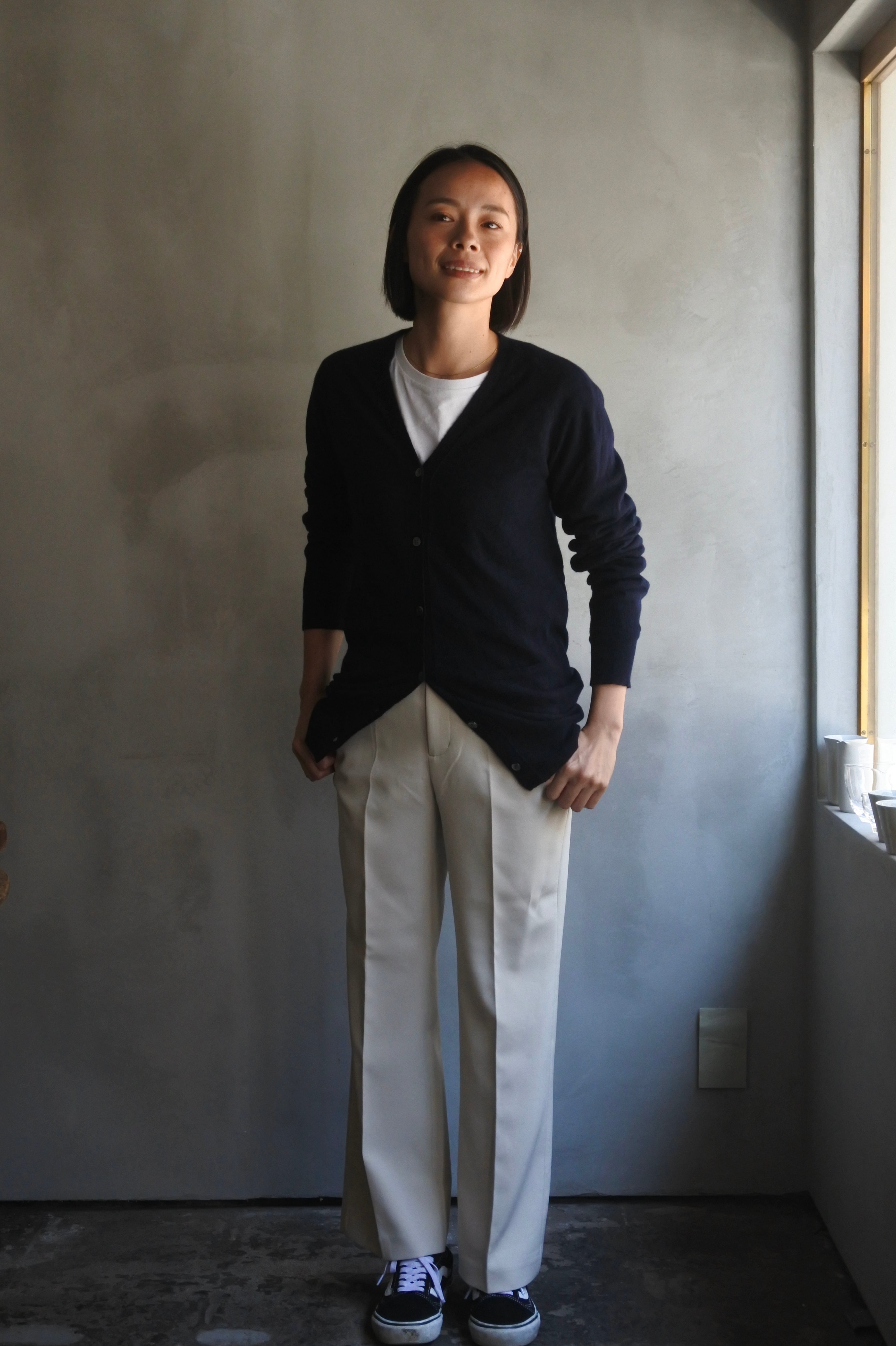 eleven 2nd｜カシミア100%カーディガン｜ネイビー | 岡の oka no 