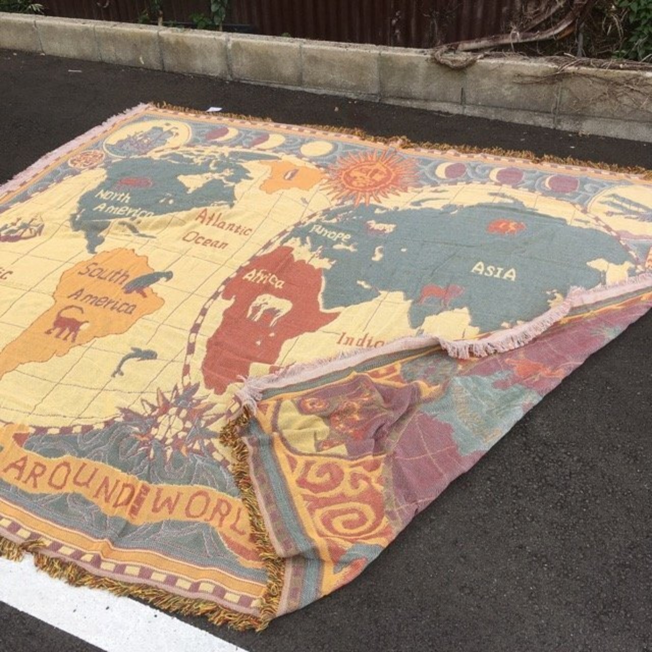 TOPANGA Homefurnishing　世界地図のスローケット　230×250cm