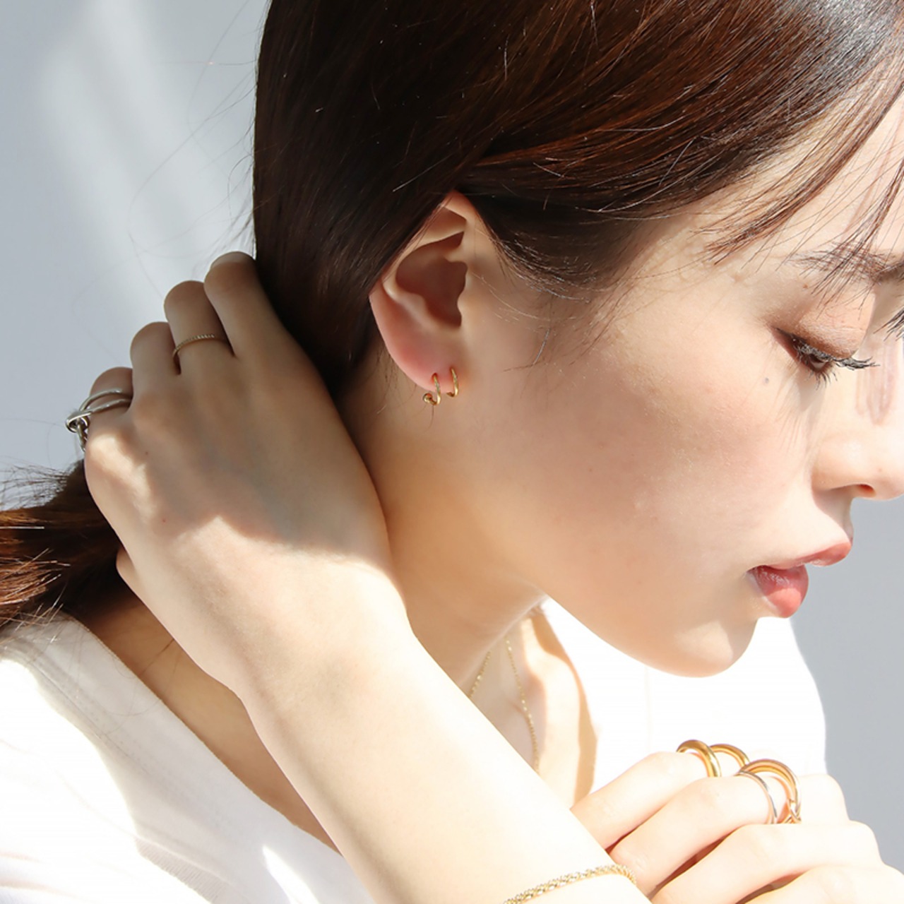 【ネコポス便】ピアス 小さめ スパイラルピアス 18k ステンレス つけっぱなし 金アレ対応 レディース フープピアス シンプルゴールド 金属アレルギー  2224