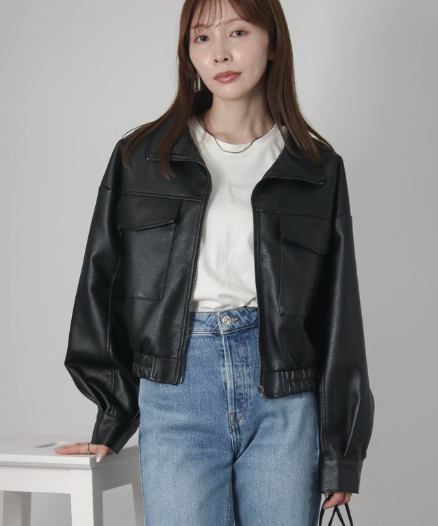 ショート丈フェイクレザーブルゾン