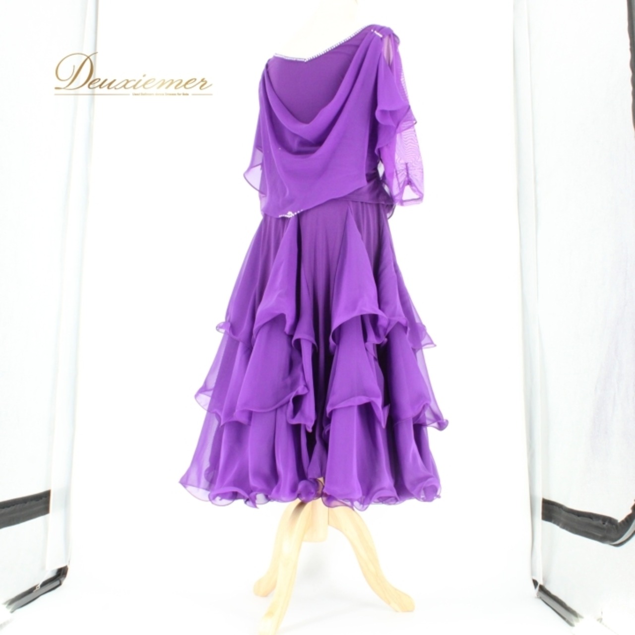 社交ダンス 衣装 スタンダード 上下セット ツーピース レッスンウェア パーティ衣装 レディース Roger 紫 ラインストーン パープル系 上品 バイオレット 大人 かわいい 上品なデザイン エレガント ダンスウェア フェミニン 二重スカート ボリューム感 優雅な動き 伸縮性あり おしゃれ 女性用 M~Lサイズ 発表会 競技用 社交ダンス用