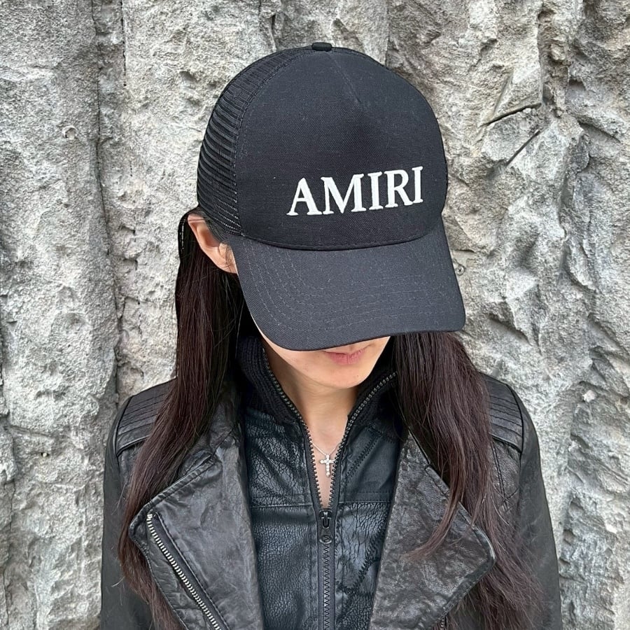 AMIRI】AMIRI CORE LOGO TRUCKER HAT | AYIN