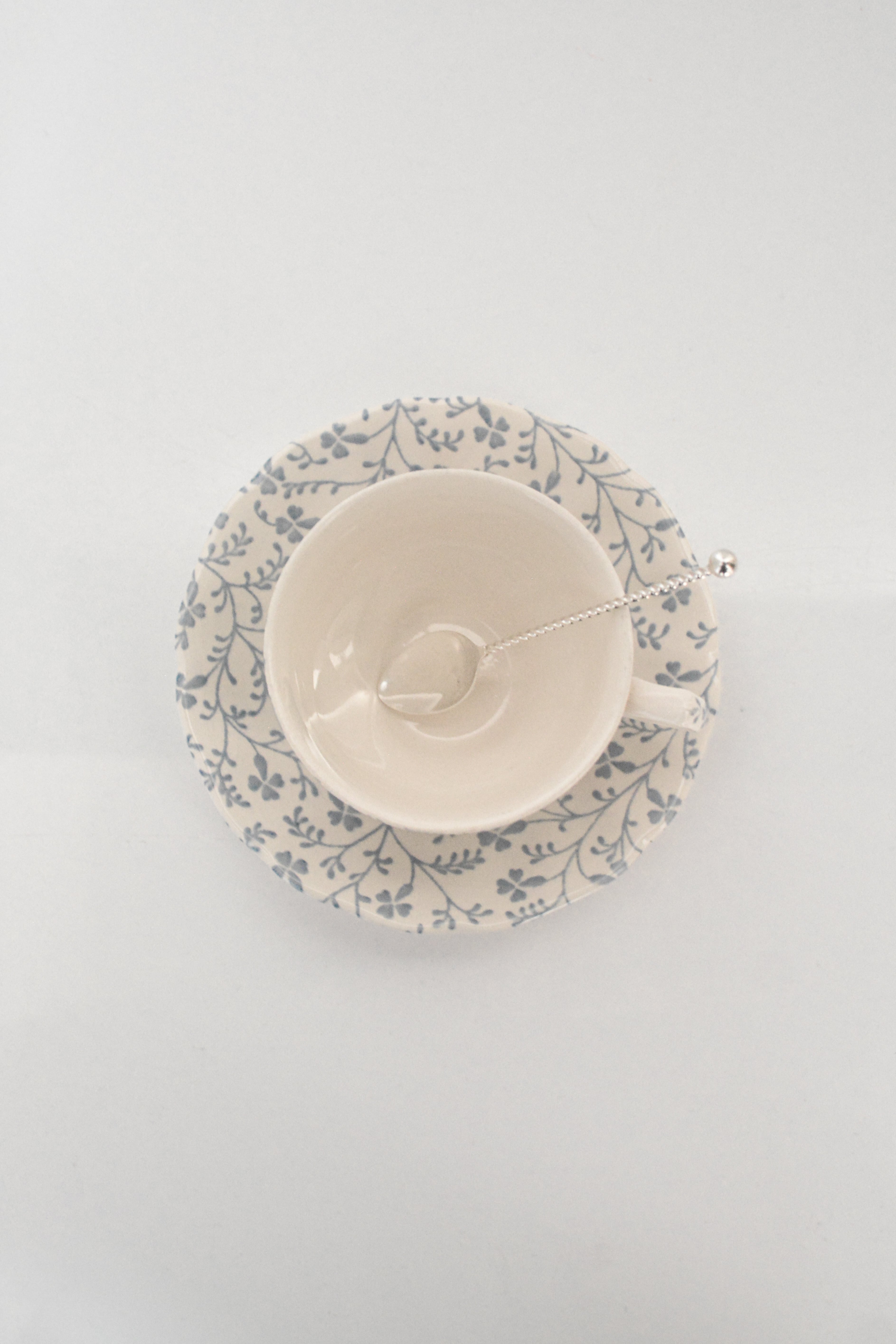 vintage cup & saucer Johnson Brothers SUSANNA Ⅰ