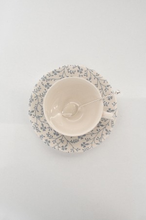 vintage cup & saucer Johnson Brothers SUSANNA Ⅰ