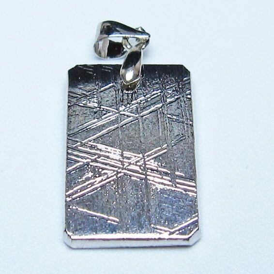 ギベオン ペンダント 隕石 メテオライト 一点物 おまかせ便 112-13421