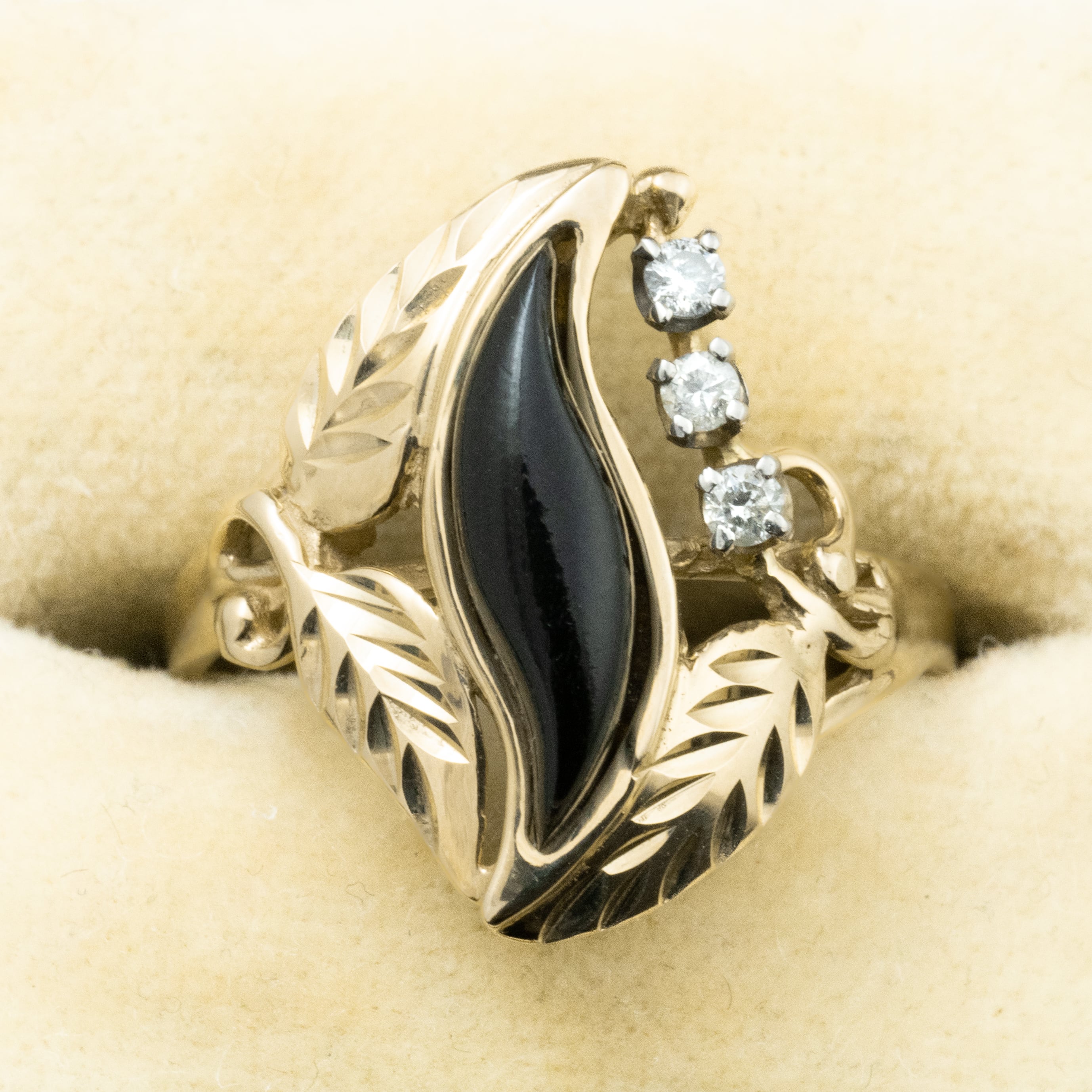 K14 黒珊瑚 さんご ブラックコーラル ダイヤモンド リーフ 葉 モチーフ デザイン リング 〜希少な漆黒の黒サンゴの自然美〜 OKR00210