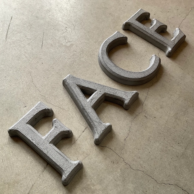 切文字　立体文字　カルプ文字　モルタル　エイジング