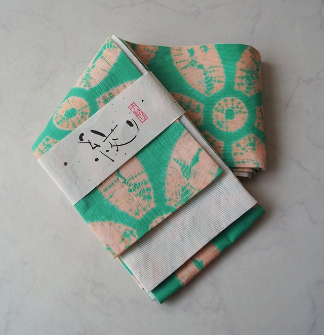 【半幅帯】薄緑色×赤香色　花文　手絞り半幅帯