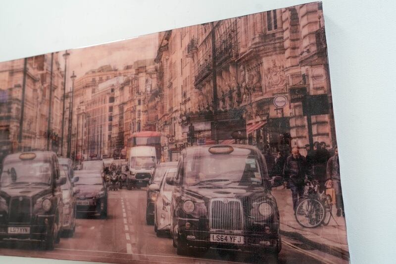 London / ロンドンの現代アート作品 絵画販売 | TOMOYA GALLERY STORE