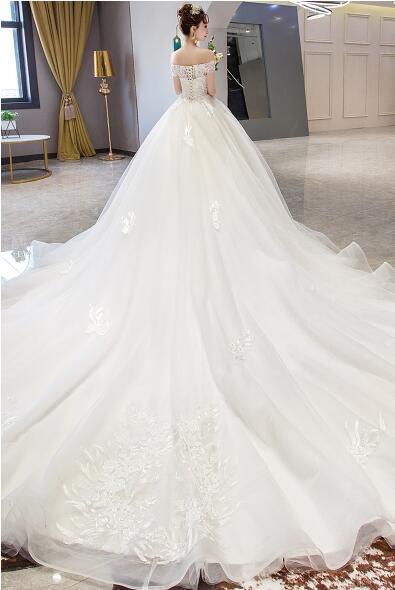 品質は非常に良い 世界の 【高価美品】ラインストーンが美しい白ドレス