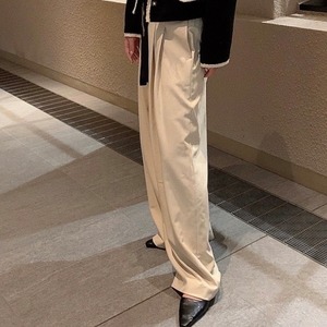 Tuck slackspants /cream (10月中旬〜下旬頃発送予定)