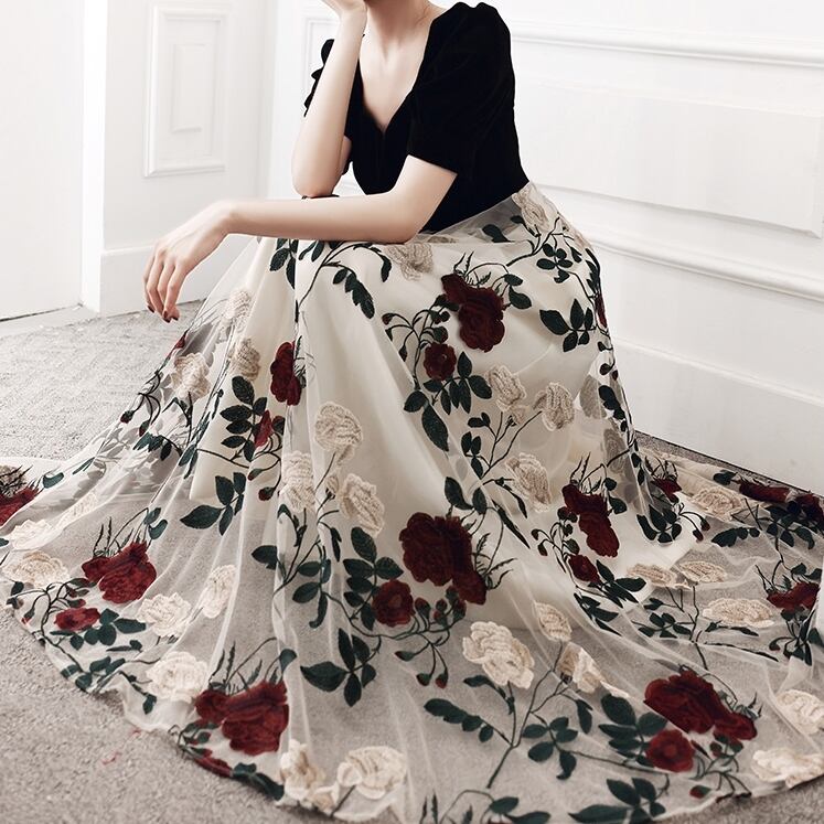 ドレス ワンピース レディース ロングワンピース XS S M L XL 2XL 3XL ブラック バイカラー モノトーンカラー 花柄 マキシ 半袖 パフスリーブ Aライン ハートネック ロング マキシ丈 フローラル柄 ハイウエスト スタイルアップ 脚長効果 体型カバー 華奢見え シンプル フェミニン カジュアル キュート ガーリー 大人可愛い おしゃれ 普段使い イベント デート お出かけ 休日 旅行 ファッション コーデ モテ 着まわし 送料無料 こなれ感 春 夏