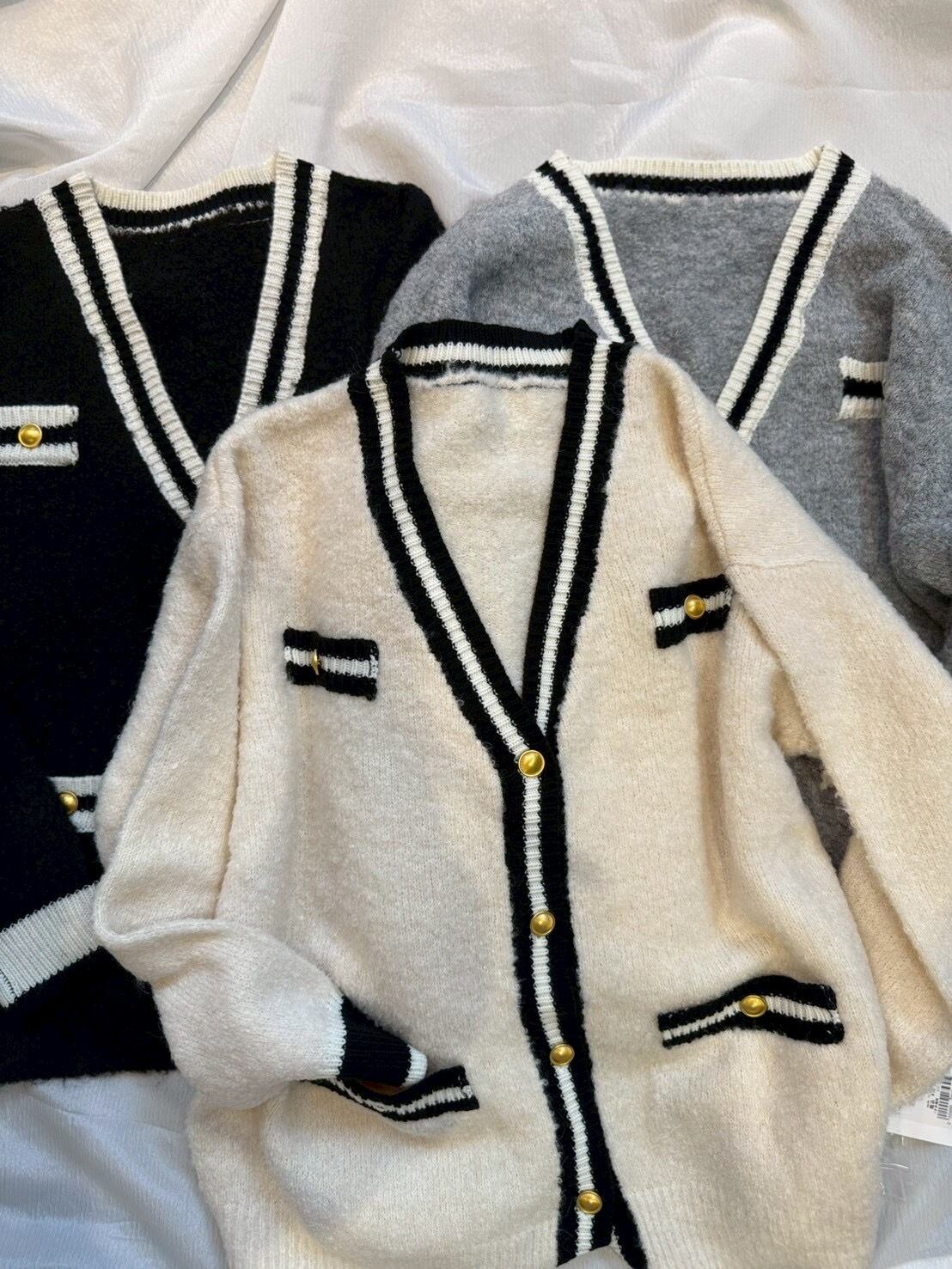 【DOS DIOSAS】ゴールドボタンポケット付きカーディガン D8632