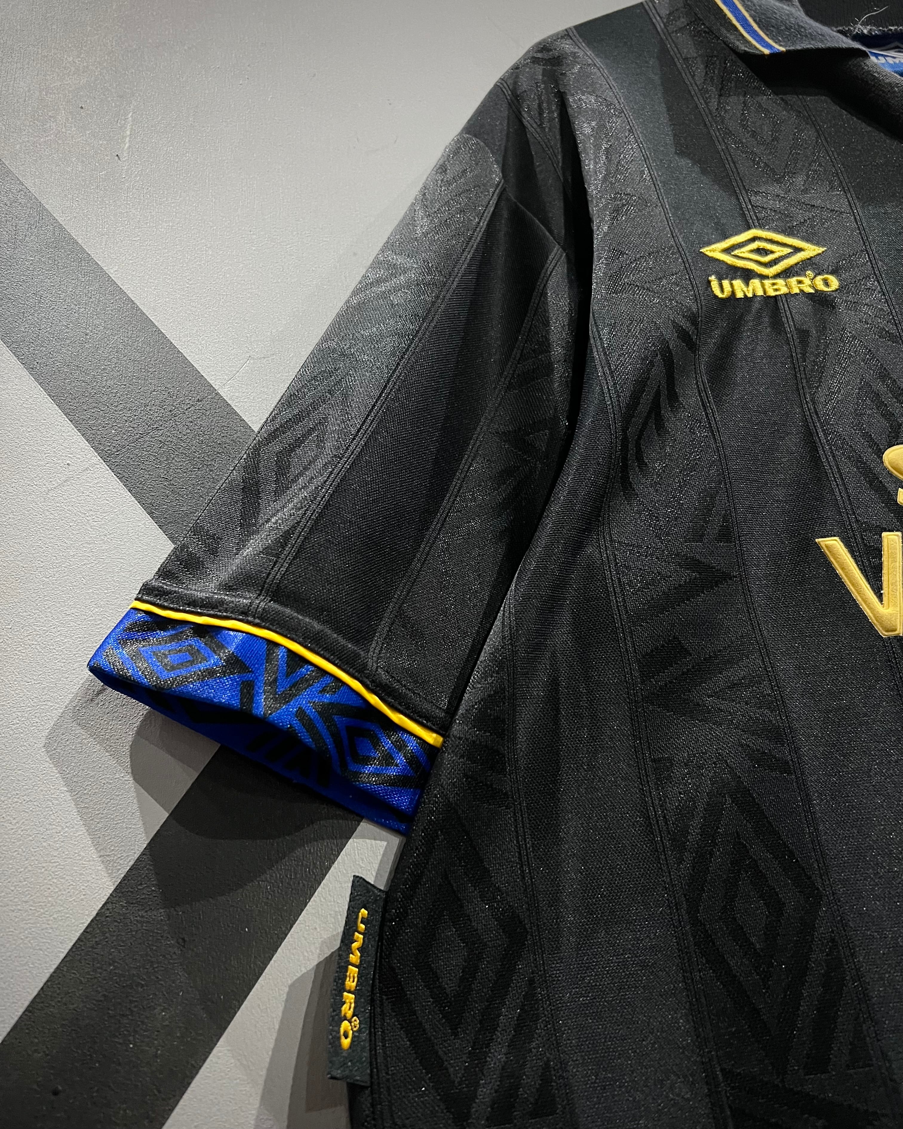 X VINTAGE】“UMBRO”“MANCHESTER UNITED”Emblem Embroidery Game Shirt