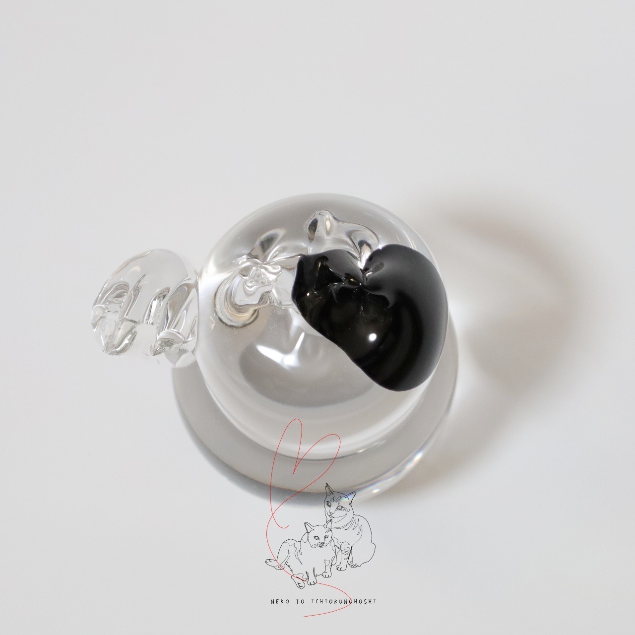 硝子の福招き猫