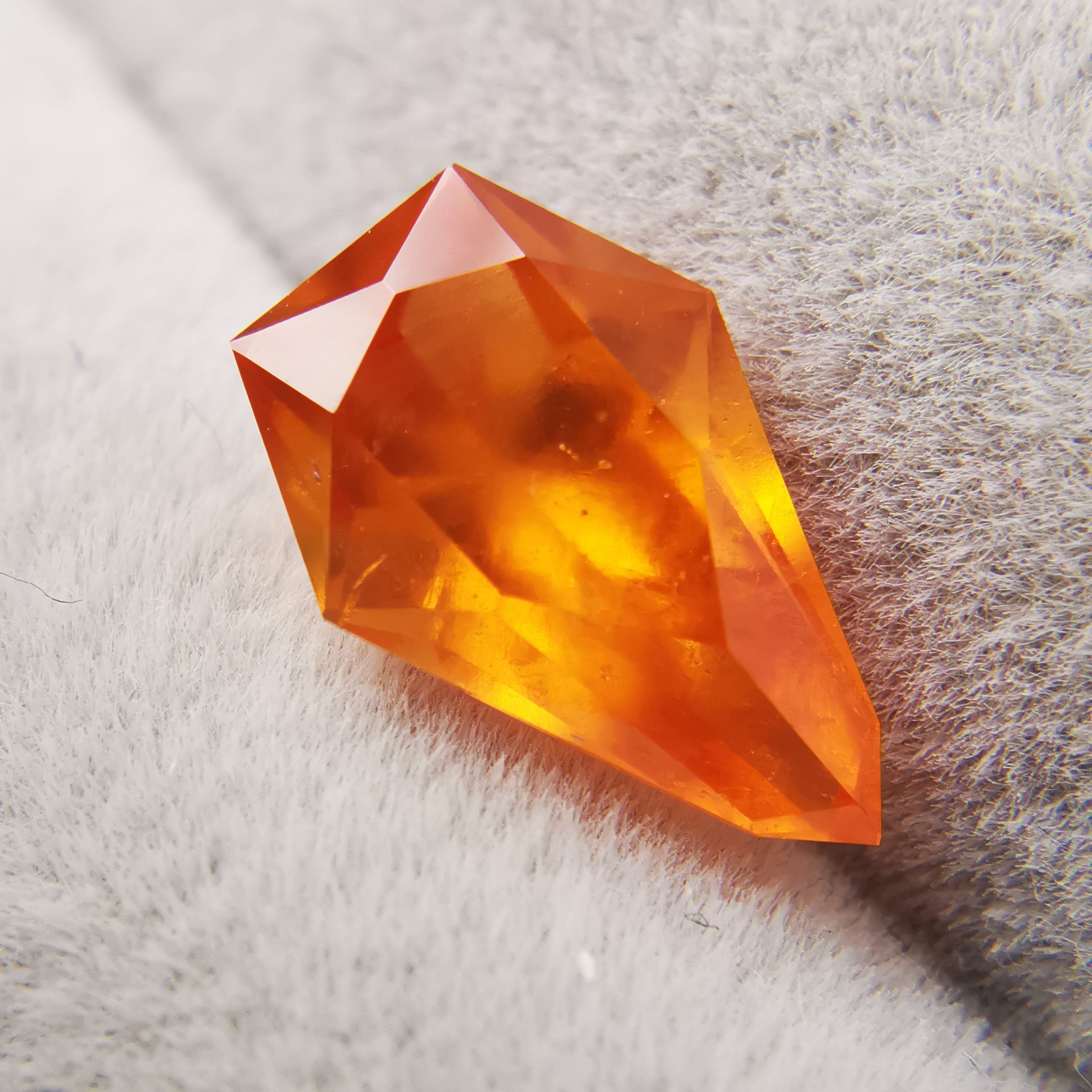 スペサルティンガーネット 2.008ct / E-3421A | Tam＆Tam Gem