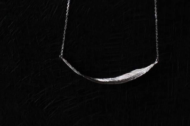 Swing Feather Necklace