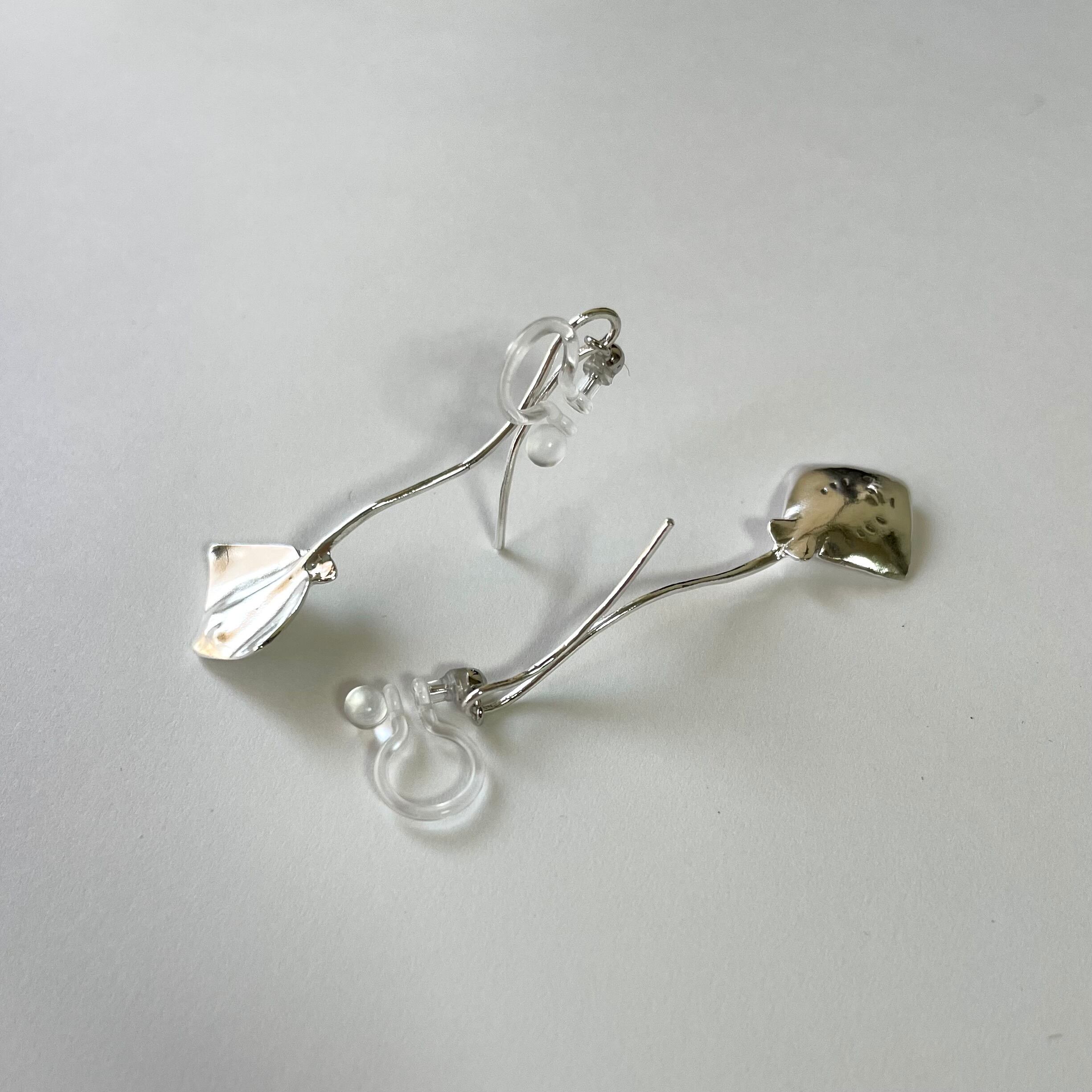 エイのピアス （イヤリング変更可能） | Tiny